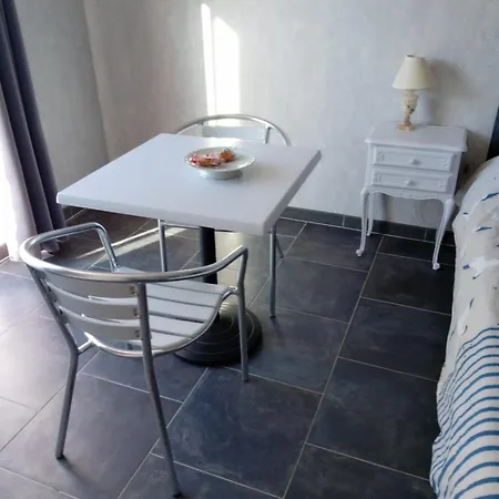 La Pecherie Bord De Bed & Breakfast