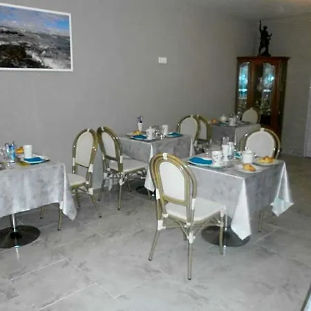 La Pecherie Bord De Bed & Breakfast
